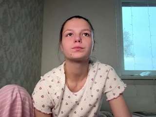 le modèle adelinapisarski est en webcam porno dans un show sur le site camsoda, il possède les tags suivants: ahegao,smoking,nature,no drinking,no smoking,normal,orgasm,public,solo,anal toys,spank,tattoos,tease,teen 18,wet,young adult,naked,mature,massage,lingerie
