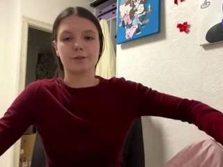 adelinapisarski Live Webcam on CamSoda