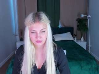 Catherine-Everly1 live cam preview