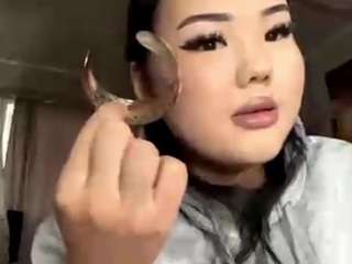 Mia live cam preview