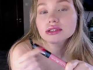 MissBlossomm live cam preview