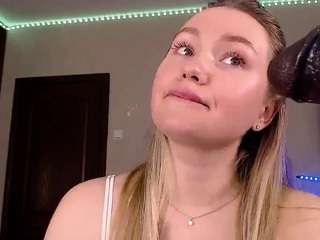MissBlossomm live cam preview