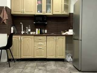 EleonoreHawkey live cam preview