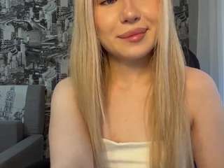 RoslynMiernik live cam preview