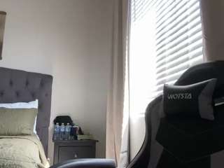 julieee04 live cam preview