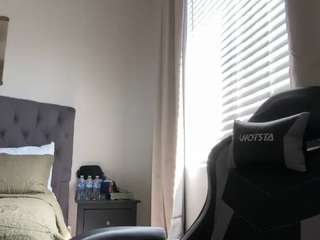 julieee04 live cam preview