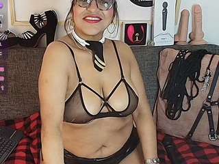 angelahotmature