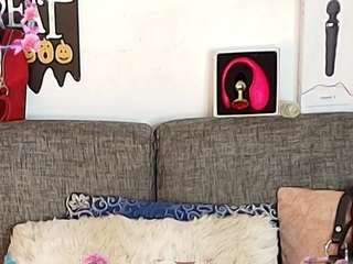 angelahotmature