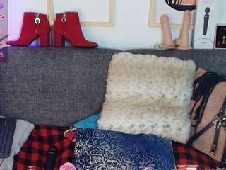 angelahotmature