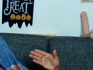 angelahotmature