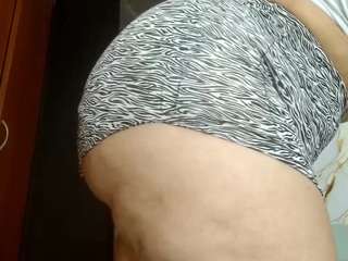 Mrs-Maddy-Curves