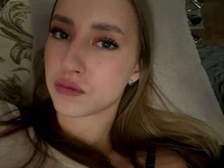 antionettedejong camsoda