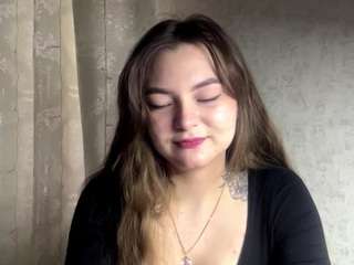 Sarah live cam preview