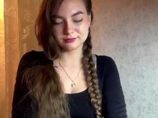 Sarah live cam preview