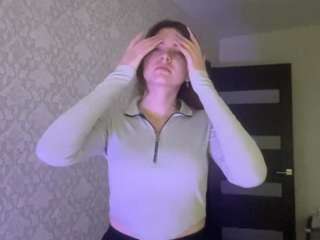 Sarah live cam preview