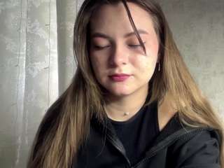 Sarah live cam preview