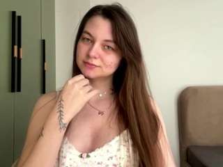 Sarah live cam preview