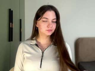 Sarah live cam preview