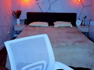 Live room thumbnail for Olivia