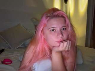 PonyChika live cam preview