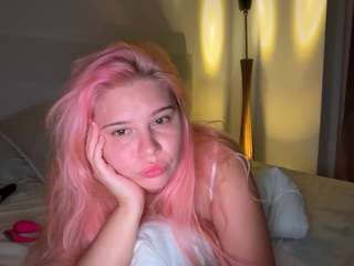 PonyChika live cam preview