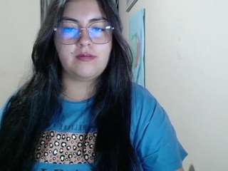 Alejandraa_33 live cam preview