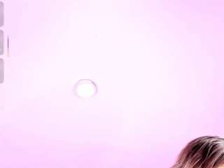 ElaWindsor live cam on CamSoda