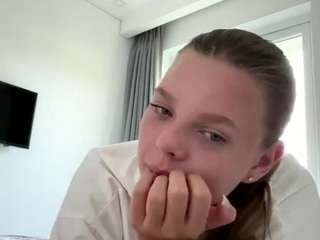 Avelia live cam preview