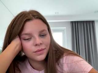 Avelia live cam preview