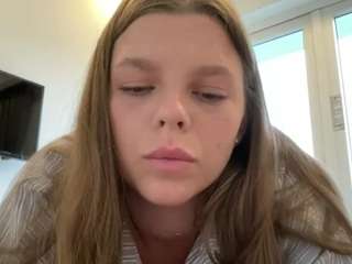 Avelia live cam preview