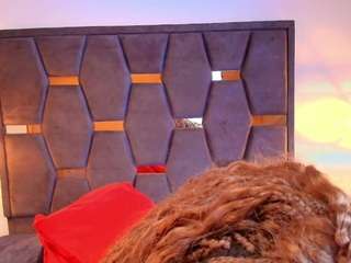 sara-naugty Live Webcam on CamSoda
