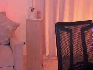 LizzCooper1 live cam preview