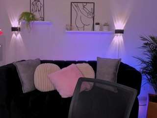 LizzCooper1 live cam preview