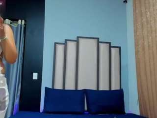 sofiaaroberts1 live cam preview