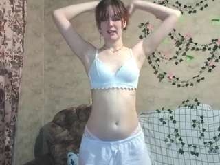 AlysonBetha live cam preview