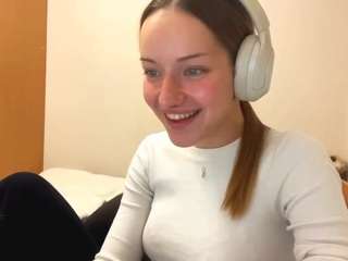 Lesly live cam preview