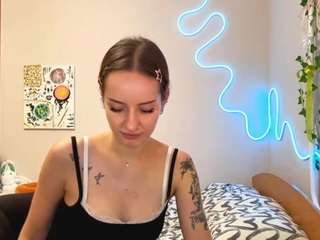 Lesly live cam preview