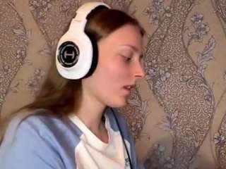 Monika live cam preview