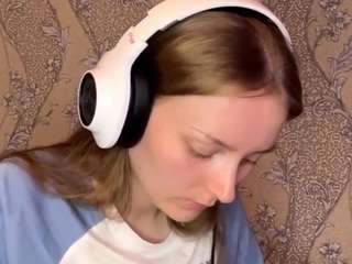 Monika live cam preview
