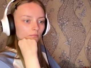 Monika live cam preview