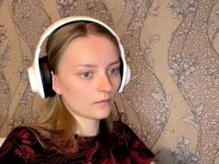 Monika live cam preview