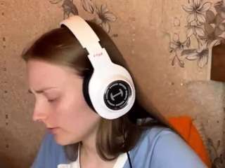 Monika live cam preview