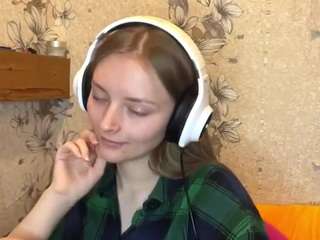 Monika live cam preview