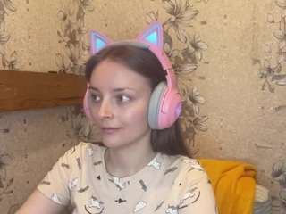 Monika live cam preview