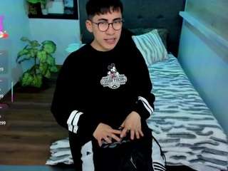 Andy Norton live cam preview