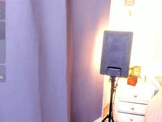 celeste-bunny18 live cam preview