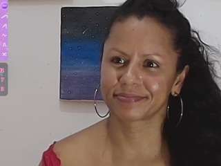 Catherinebrowm live cam preview