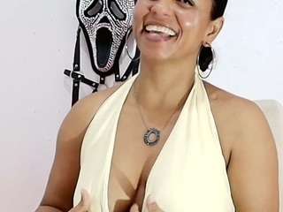 Catherinebrowm live cam preview