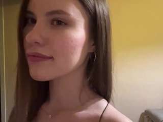 Nana live cam preview