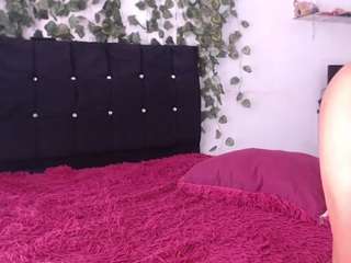 scarletthott69 live cam preview